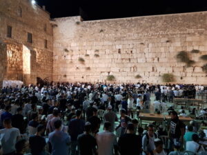 Selichot prayer at the western wall