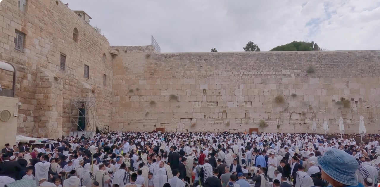 Jerusalem. Walk to Western Wall. Birkat Kohanim.