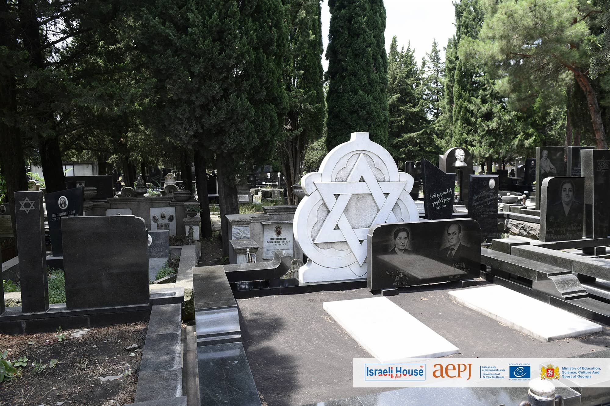 Dampalo Jewish Graveyard in Tbilisi