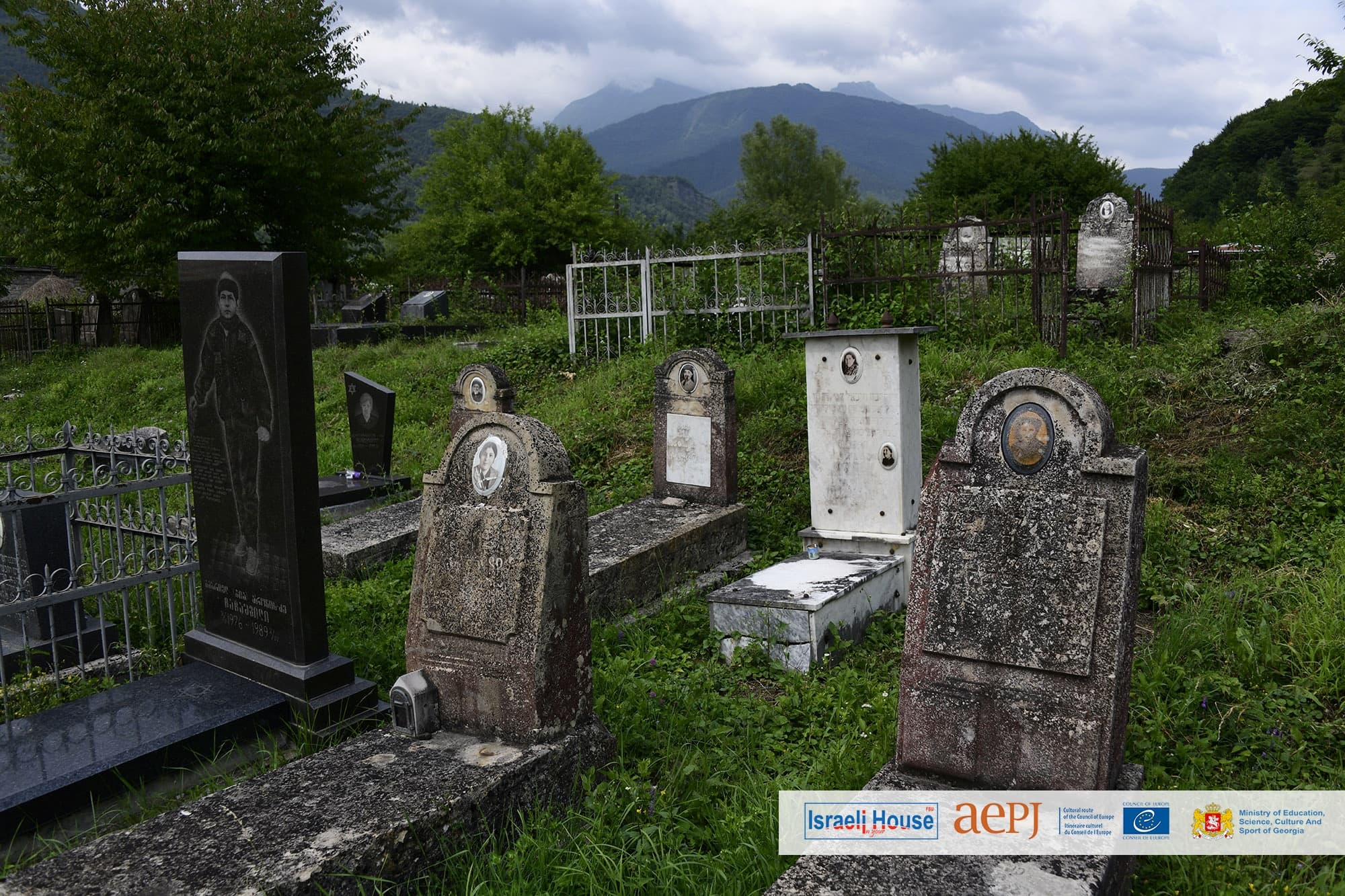 Jewish Graveyard in Oni